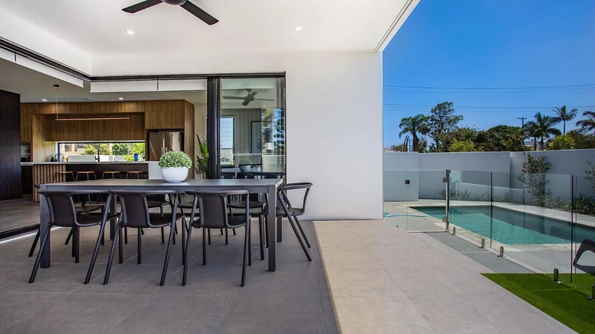 Luxe Capri Villa Heated Pool 850M To The Beach Gold Coast 0*,